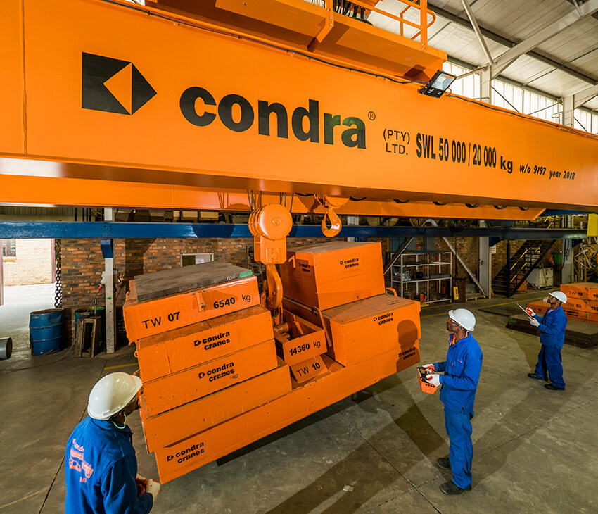 Exxaro’s 18,4-metre span 50/20-ton machine featuring variable frequency drives on the main lift, long travel and cross travel to facilitate precise positioning of very heavy loads, under test in Condra’s Johannesburg factory mid-April 2018. 